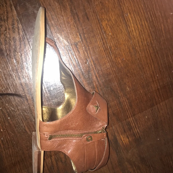 Guess slippers - Picture 2 of 3